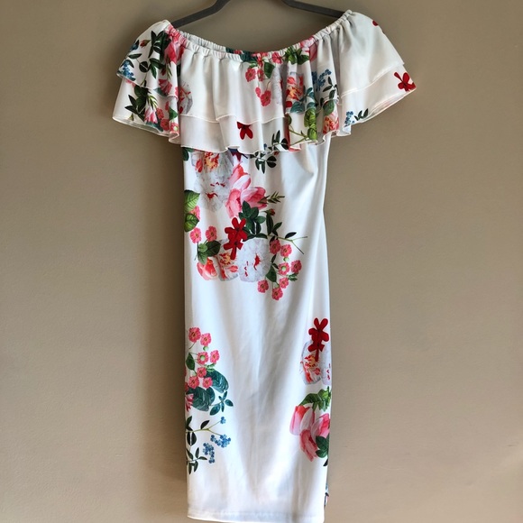 Dresses & Skirts - Floral off-the-shoulder dress for wedding guest